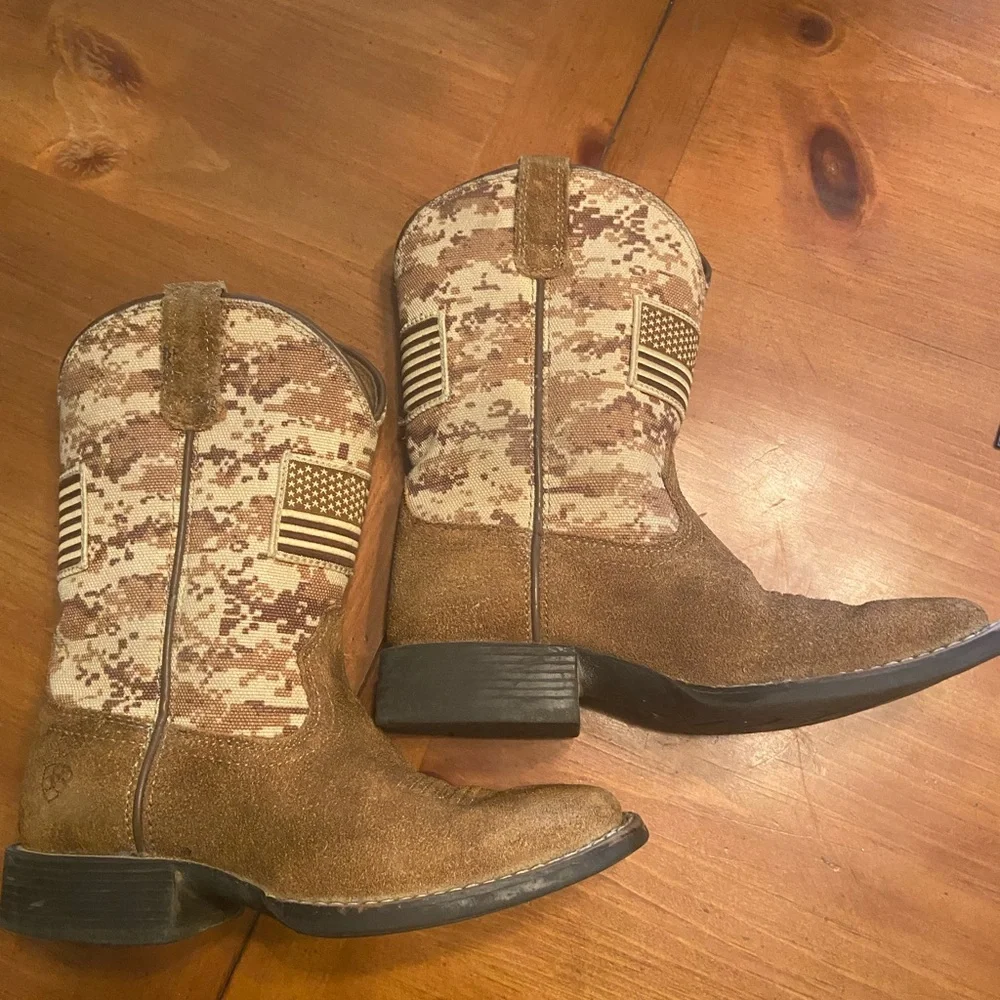 ARIAT Patriot Western Boot SIZE 12.5 kids